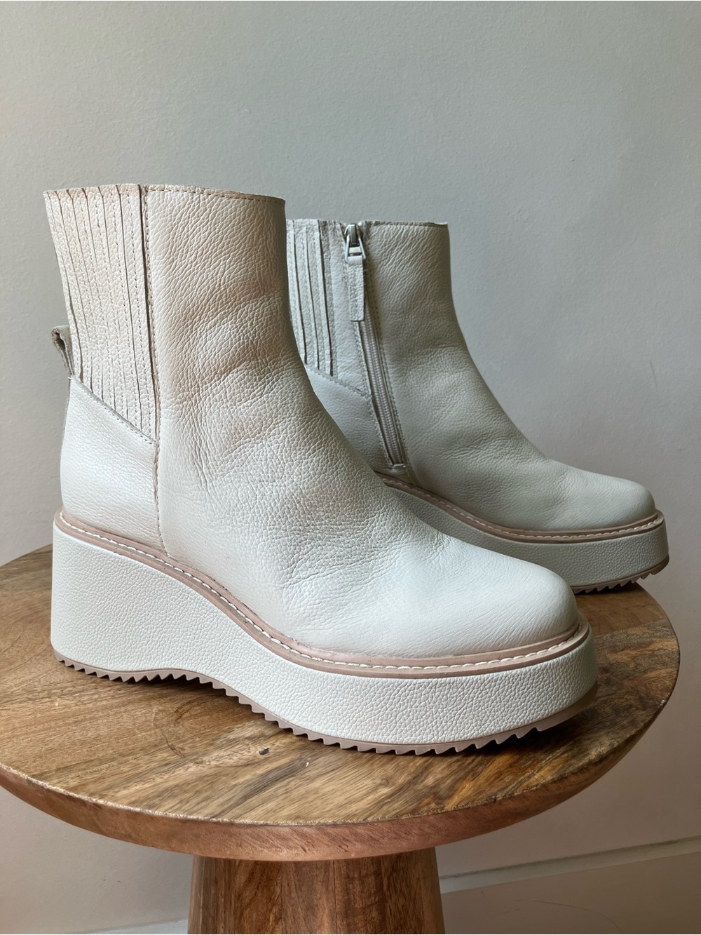 Dolce Vita | Hilde Platform Smooth Full Grain Beige Leather Chelsea Boots